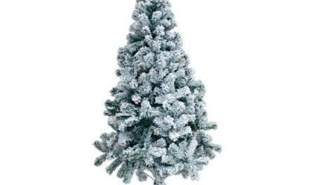 Árboles de Navidad nevados: la magia blanca de la temporada festiva